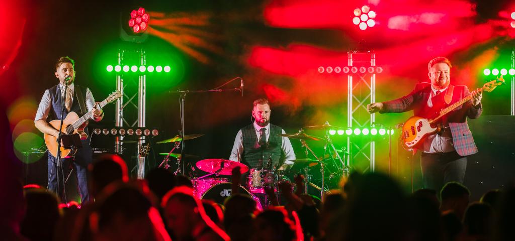 What Is It Like Having a Live Wedding Band at a Bristol Wedding?